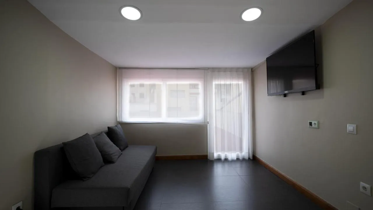 Hostal La Premsa Arenys de Mar 0*,