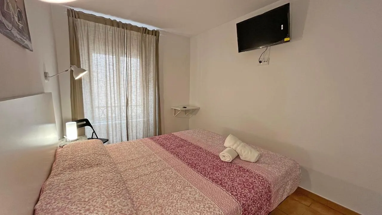 ゲストハウス Hostal La Premsa アレニス・デ・マル