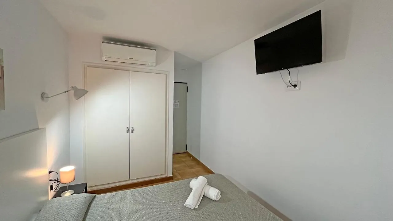 Hostal La Premsa アレニス・デ・マル 0*,