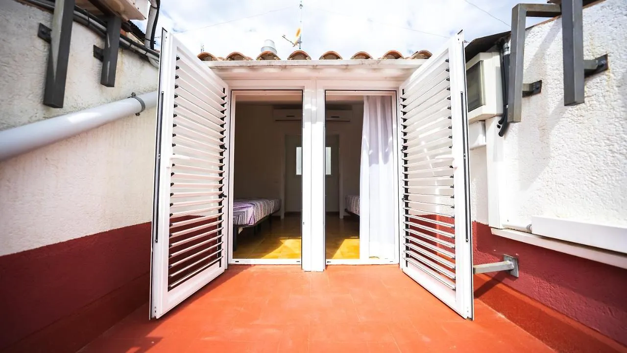 Hostal La Premsa 阿雷尼斯德马尔